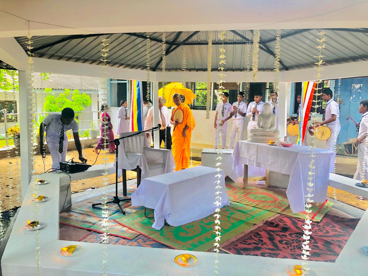 ඇසල පොහොය නිමිත්තෙන් පාසලේ පැවත්වුනු පෙර පෝය වැඩ සටහන